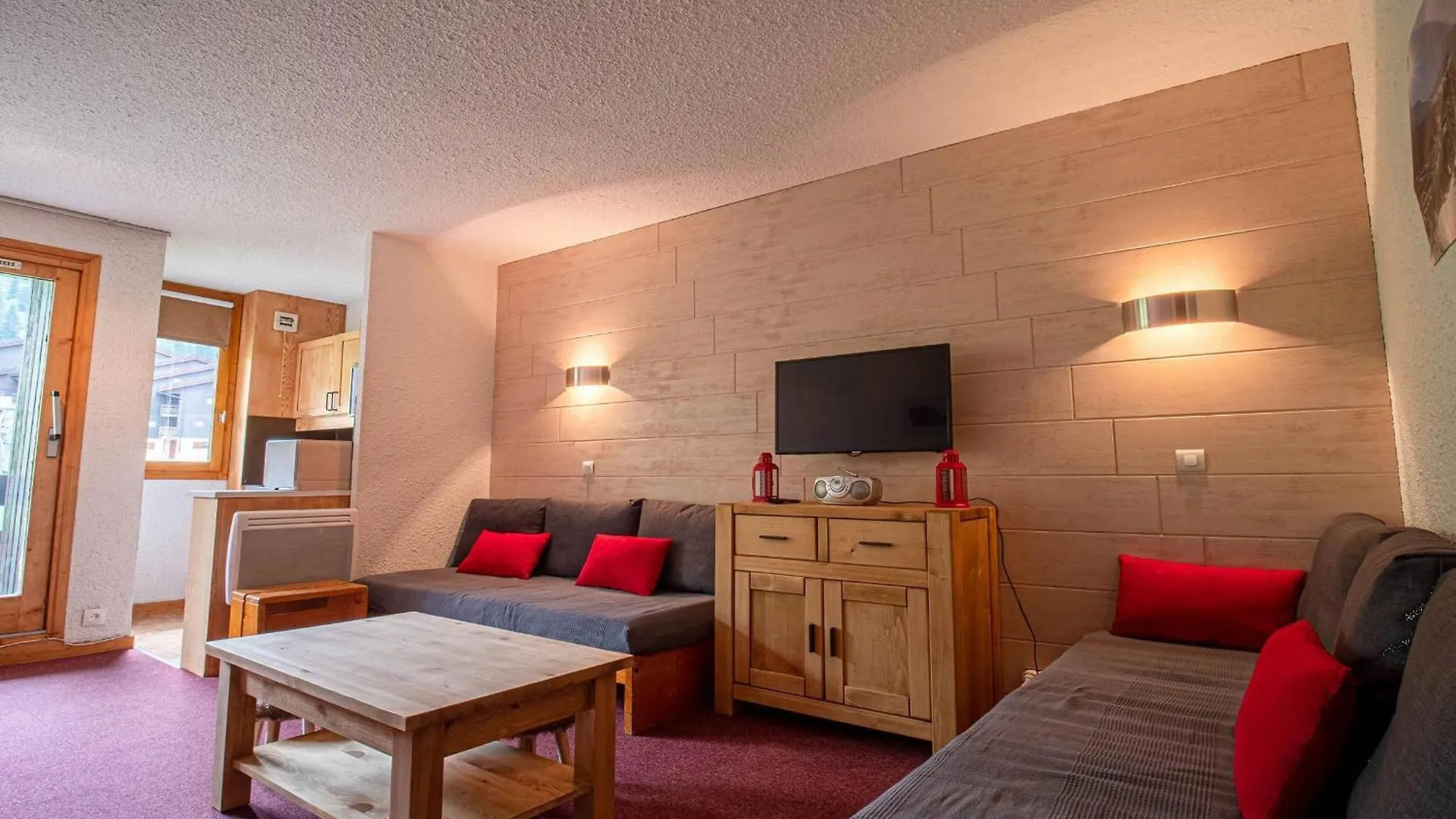 2 Pieces A Valmorel - Ski Aux Pieds, Animaux Admis, Balcon, Cuisine Equipee - Fr-1-356-290 France